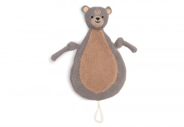 031 594 670788717329378018hero