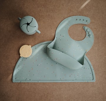Mushie Placemat [ Confetti Cambridge Blue ]