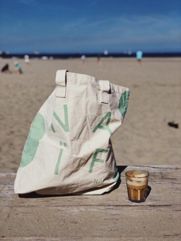 442f47e8 7202 483c 9f25 7733a794e0a3