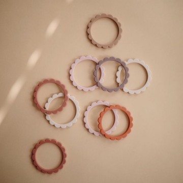 Mushie Bijtring Flower [ Dried Thyme/Natural/Berry ]