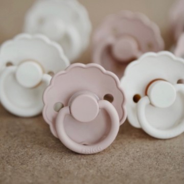 FRIGG Fopspeen Daisy [ Lily Pad ] Natuurlijk Rubber