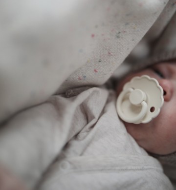 Frigg fopspeen daisy bloom  white  natuurlijk rubber 3