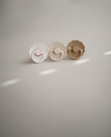 Frigg fopspeen daisy bloom  white  natuurlijk rubber 6