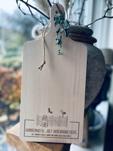 Houten snij borrelplank  logo  3