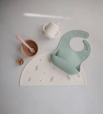 Mushie placemat  pink flowers  2