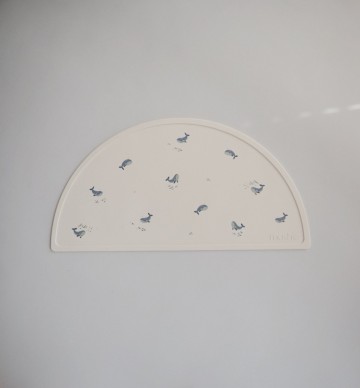 Mushie placemat  whales  1